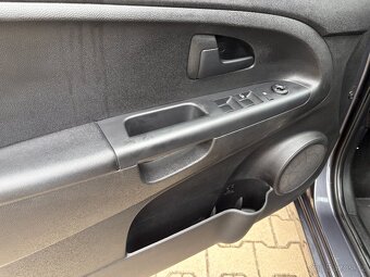 Kia Venga 1.4 CVVT, 1. majitel - 11