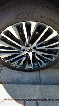 Lexus RX 450h+ - 11