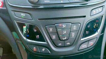 Opel Insignia combi r.v 2014  -  Nadstandartní výbava  - 11