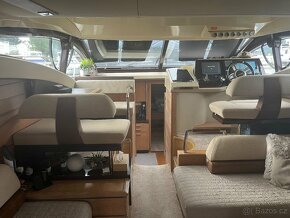 Motorová jachta Azimut 47 Fly - 11