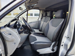 Renault Trafic Minibus - 11