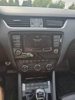 Škoda Octavia RS 2.0TSI - 11