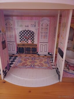 Velký domeček pro panenky Barbie - 11