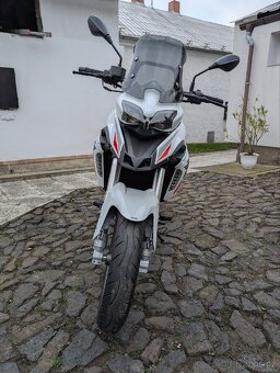 Benelli TRK 251 - 11