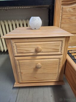 KVALITNÍ LOŽNICE PINIE TOP STAV JAK NOVÁ - 11