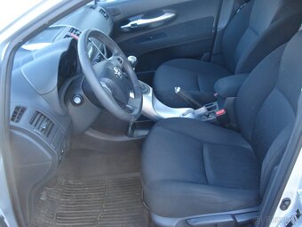 TOYOTA AURIS 1.4 D-4D,ČR - 11