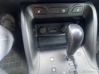 Hyundai IX35 2.0crdi 135 kw automat - 11