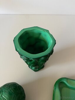 váza malachit popelník želva zelené sklo malachit - 11
