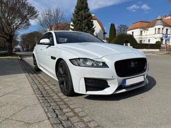Jaguar XF 2.0d 2015 - 11