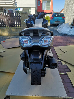 Kymco NEW Downtown 125i ABS E5 se slevou 31000Kč - 11