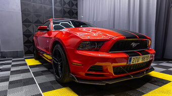 Ford Mustang - 11