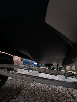 Motorový člun - 11
