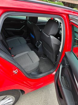 Prodam Škoda octavia 4 combi 1.5tsi Kessy LED DPH - 11