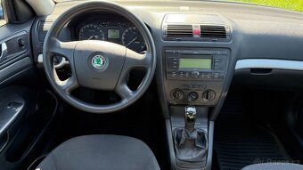 Škoda Octavia II 1.6 FSI 85kW - 11