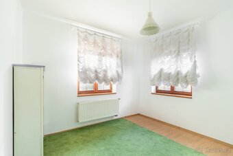 Prodej rodinného domu, 255 m2 + 481 m2 pozemek, Jesenice - O - 11