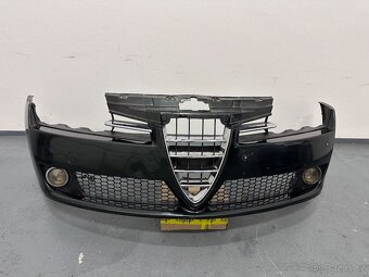 Alfa Romeo 159 přední část vozidla kapota nárazník světla - 11