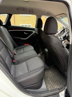 Hyundai i30 1.6 CRDi - 11