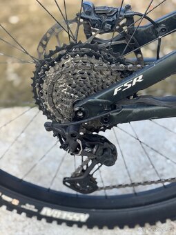 Specialized turbo levo comp 2021 2100km najeto - 11