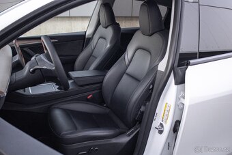 Tesla Model Y 75kWh Long Range AWD 378kW / ODPOČET DPH / - 11