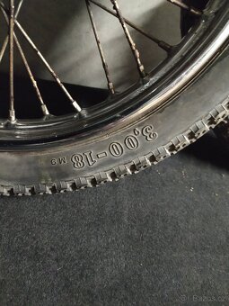 Původní kola včetně brzdových štítu ČZ - 11