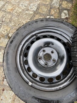 Plechové disky R16 + zimní pneu Dunlop 215/60 R16 - 11