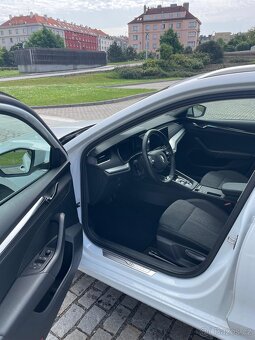 Škoda Octavia Combi 2.0 TDi, DSG, 110 kW, tažné, Style - 11