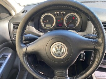 VW BORA 1.6 16V PACIFIC PROJEKT RV 2004 - 11