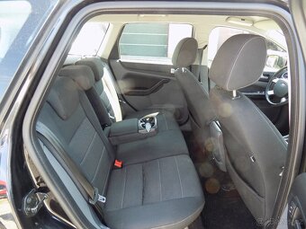 Ford Focus 1.8I 92 KW TITANIUM NAVI TAŽNÉ - 11
