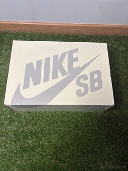 NIKE Dunk low SB Olympic safari - 11