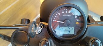 Motorka Brixton Cromwell 125 (2024, 1550 Km) - 11