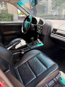 BMW E36 318is - 11