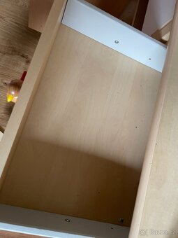 Originální komoda s přebalovacím pultem a dřevěnými ptáčky + - 11