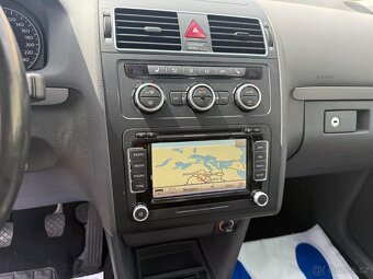 ►VW TOURAN CUP 2,0 TDI - 103 kW, NAVI, AUTOM. PARKOVÁNÍ ◄ - 11