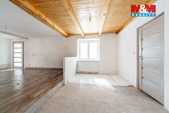 Prodej rodinného domu v Častohosticích - 11