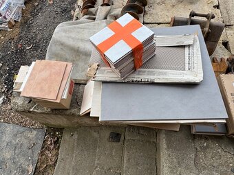 Obklady a dlažby zbytky - 11