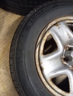 225/65/17 Bridgestone Blizzard - 11