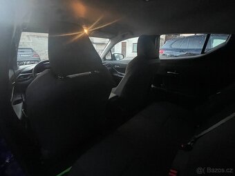 TOYOTA C-HR 1,8 Hybrid 72 kW, 12/2020 395 000,00 Kč bez DPH - 11
