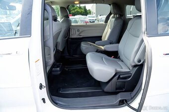 Toyota Sienna XLE 2022 – Gas/Electric Hybrid - 11