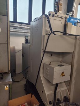 Obráběcí centrum (vertikální) INTOS VOC 1000 - 11