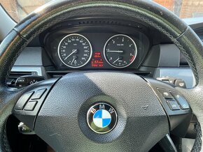 2009 BMW 520D - 11