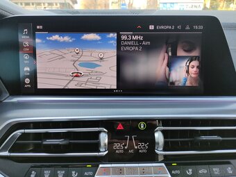 BMW X5 30d xDrive Mpaket HUD VZDUCH KAMERA TAŽNÉ - 11
