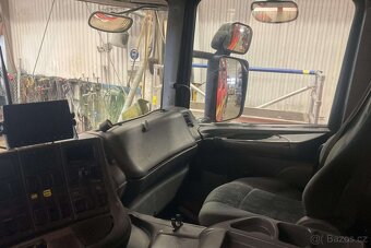 Prodáme hasičskou SCANIA P94 4x2 2000L vody, 500L pěny - 11
