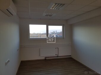 Pronájem administrativního - skladového prostoru 2.400 m2 v  - 11