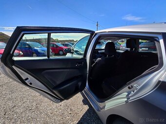 Toyota Prius 1.8VVT-i HYBRID nové,CZ.1majit - 11