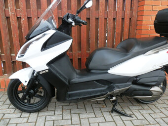 Kymco Downtown 300i - 11