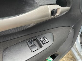 Toyota Auris 1.4 2008 - 11