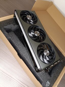 SAPPHIRE NITRO+ Radeon RX 7800 XT GAMING OC 16GB - 11
