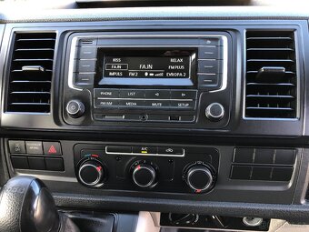 VW Transporter T6 LONG-DSG-5 míst-barva Weis Multivan - 11