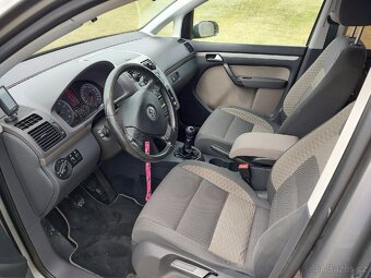 Volkswagen Touran Cross TSI - 11