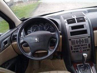 PEUGEOT 407 3.0V6 PLATINUM//155KW//XENON//KŮŽE - 11